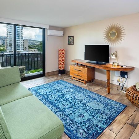 Gorgeous One Bedroom Bamboo Blocks From The Beach Honolulu Exteriér fotografie