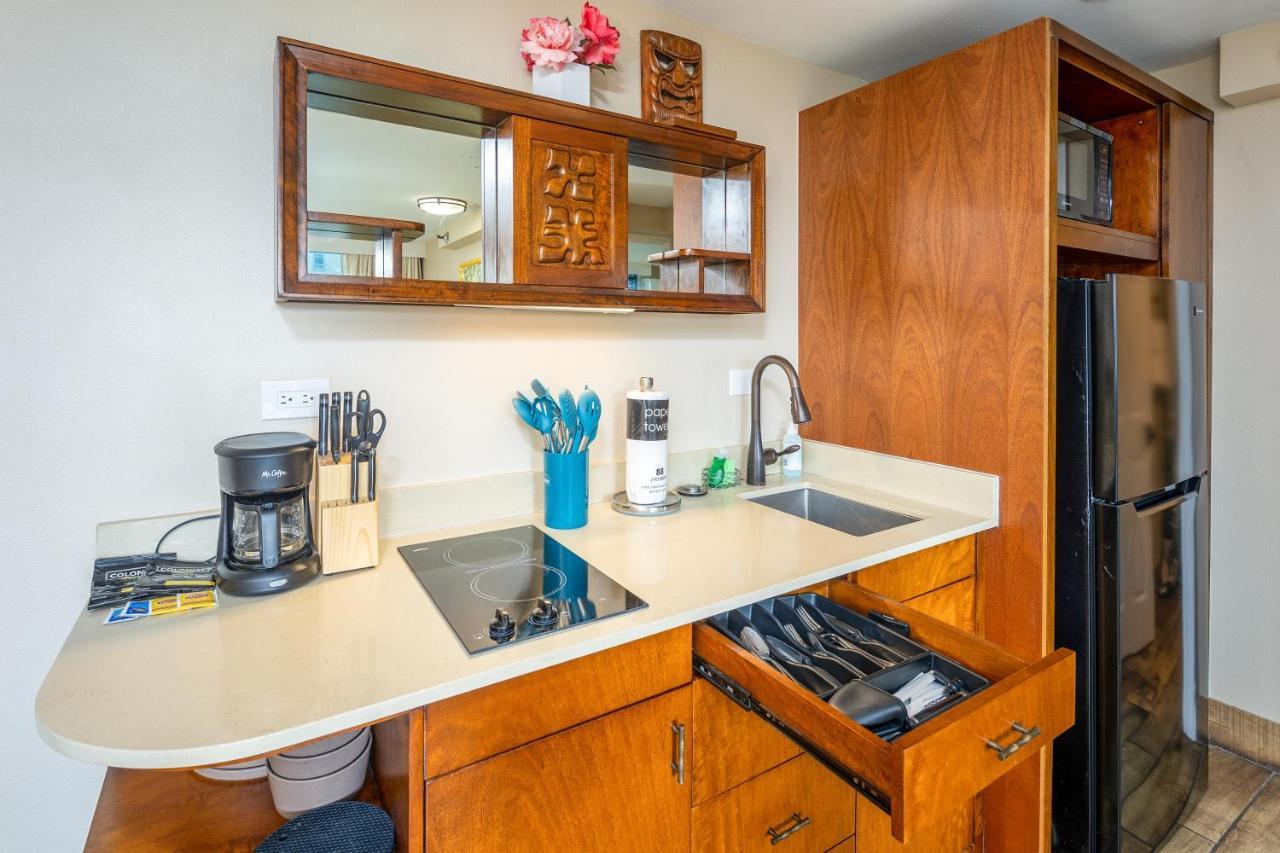 Gorgeous One Bedroom Bamboo Blocks From The Beach Honolulu Exteriér fotografie