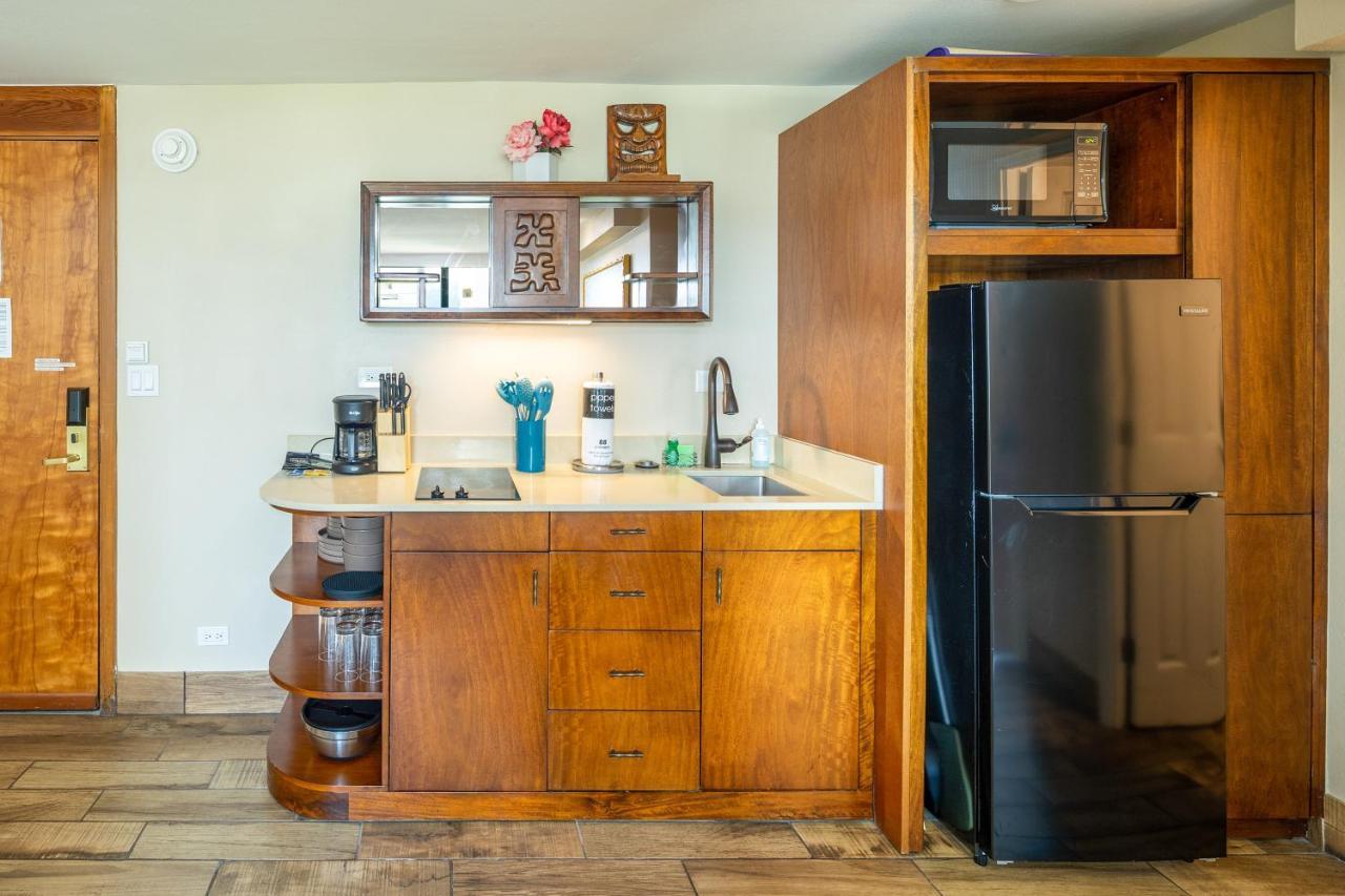 Gorgeous One Bedroom Bamboo Blocks From The Beach Honolulu Exteriér fotografie
