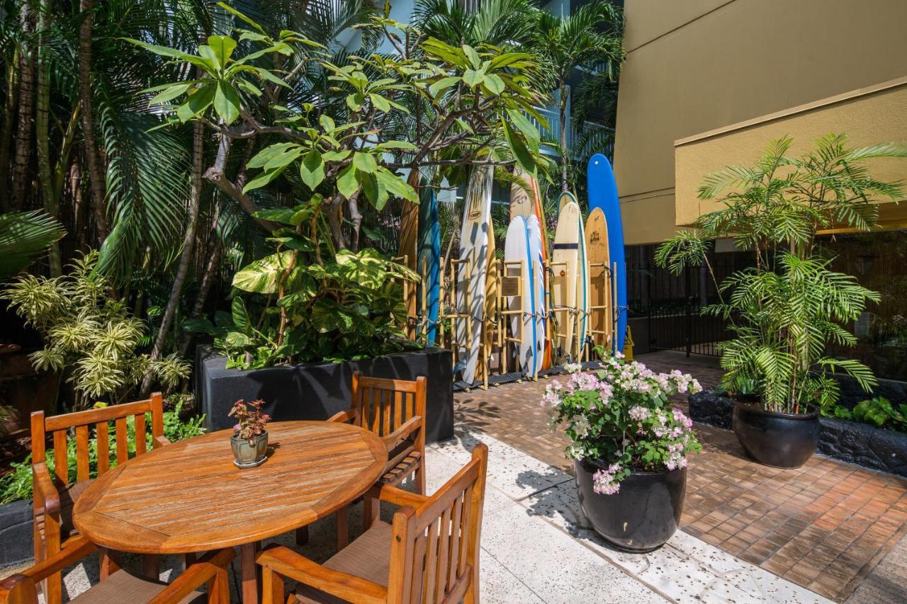 Gorgeous One Bedroom Bamboo Blocks From The Beach Honolulu Exteriér fotografie